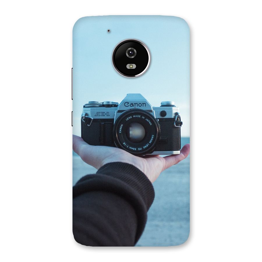 Camera in Hand Back Case for Moto G5