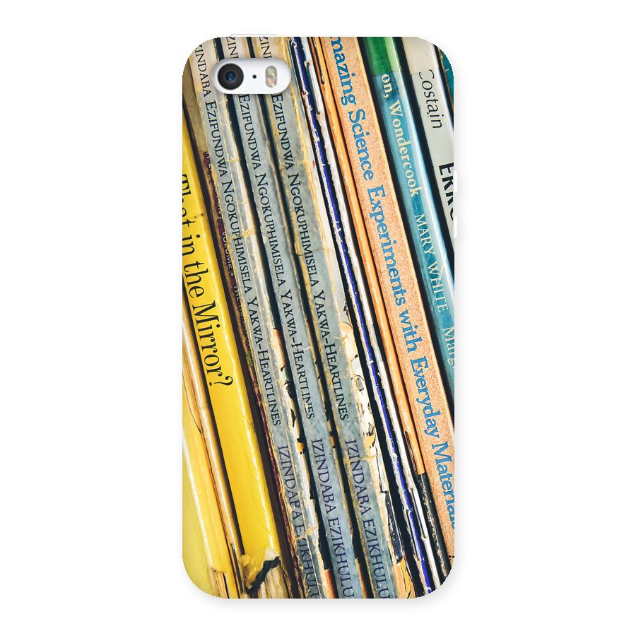 In Love with Books Back Case for iPhone SE