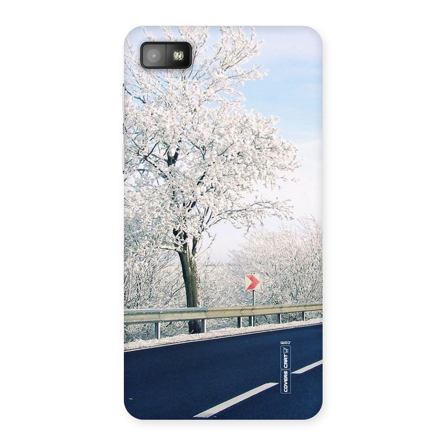White Snow Tree Back Case for Blackberry Z10