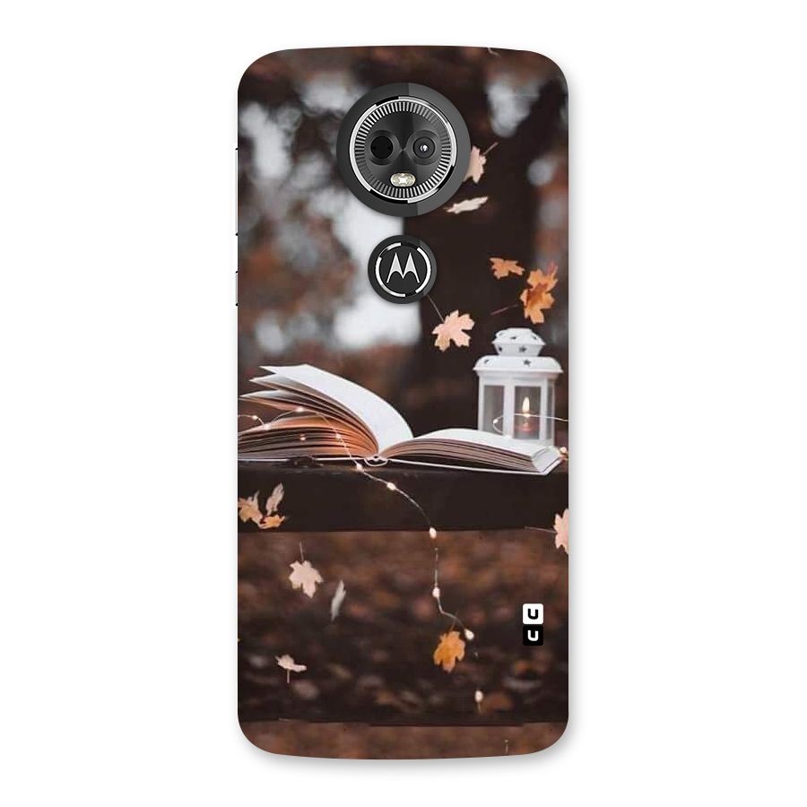Book and Fall Leaves Back Case for Moto E5 Plus