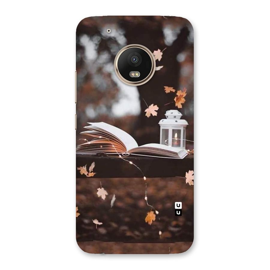 Book and Fall Leaves Back Case for Moto G5 Plus