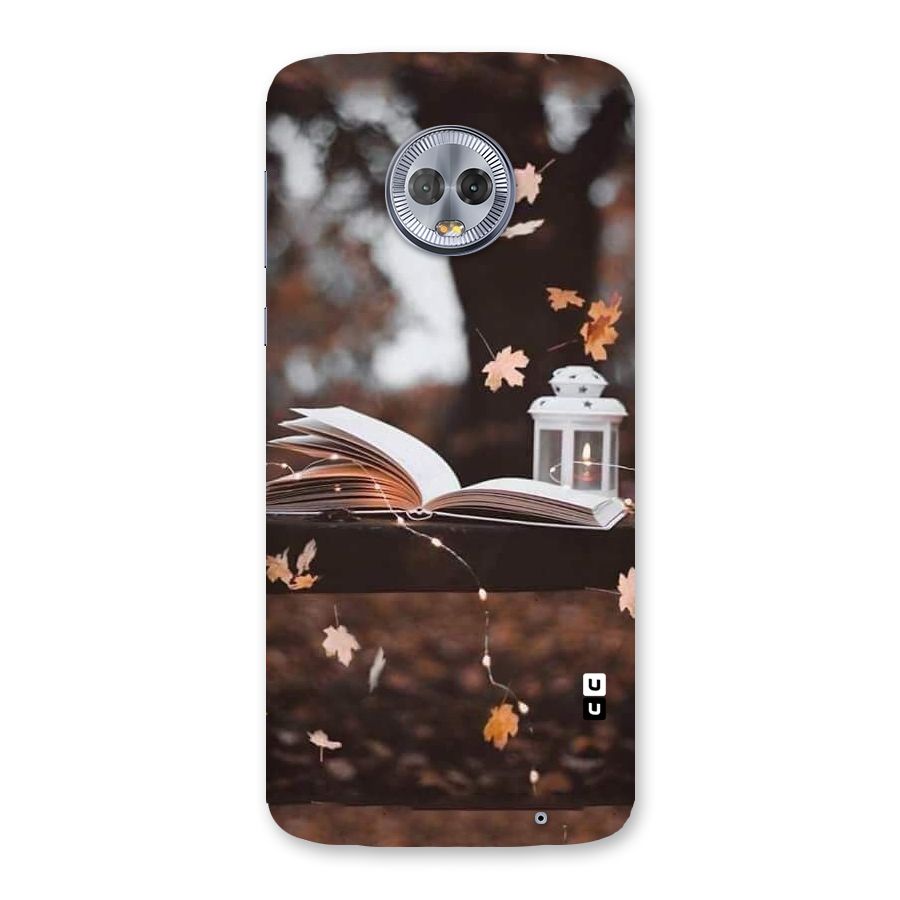 Book and Fall Leaves Back Case for Moto G6 Plus