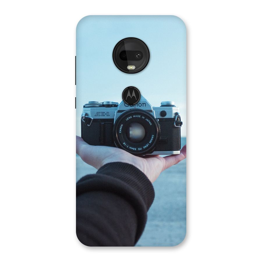 Camera in Hand Back Case for Moto G7