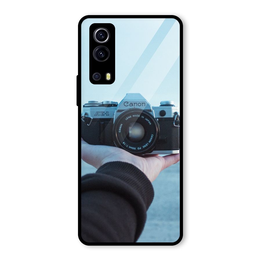 Camera in Hand Glass Back Case for Vivo iQOO Z3