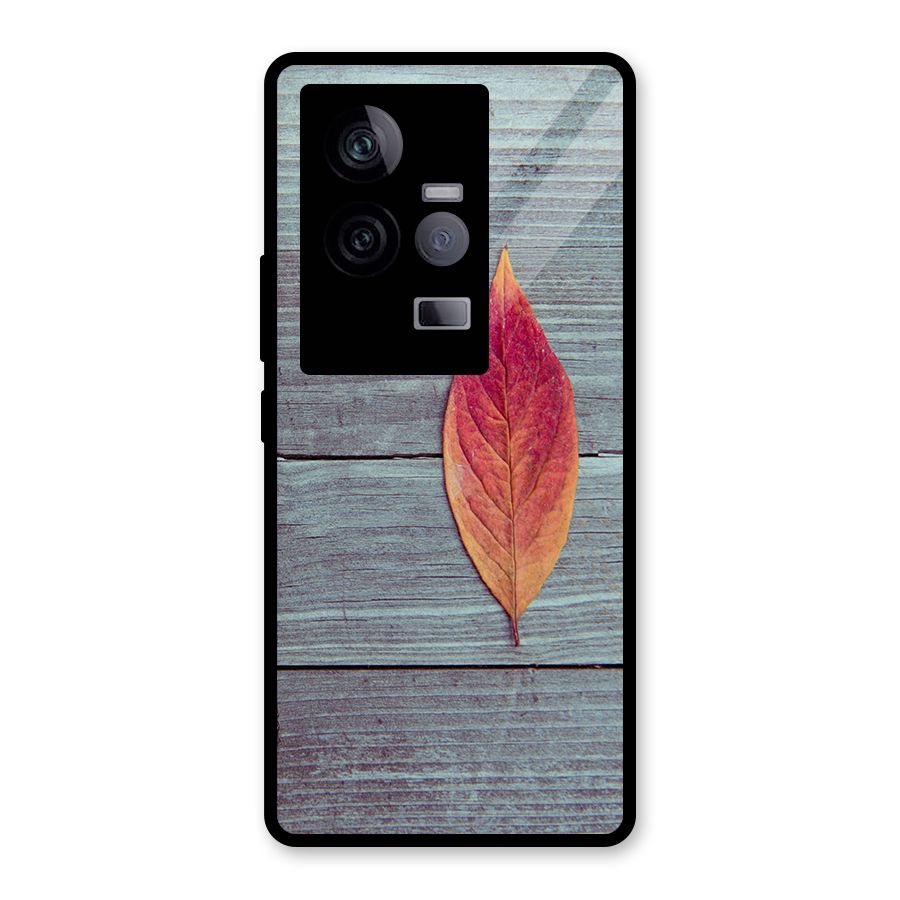 Classic Wood Leaf Glass Back Case for Vivo iQOO 11 5G