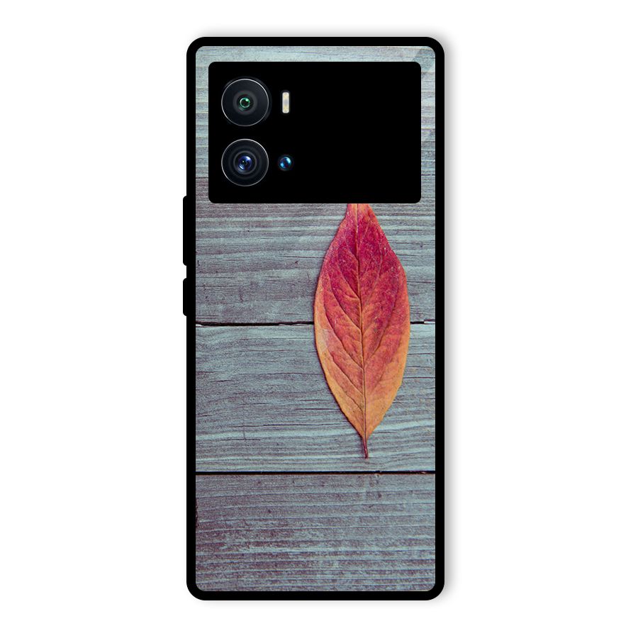 Classic Wood Leaf Glass Back Case for Vivo iQOO 9 Pro