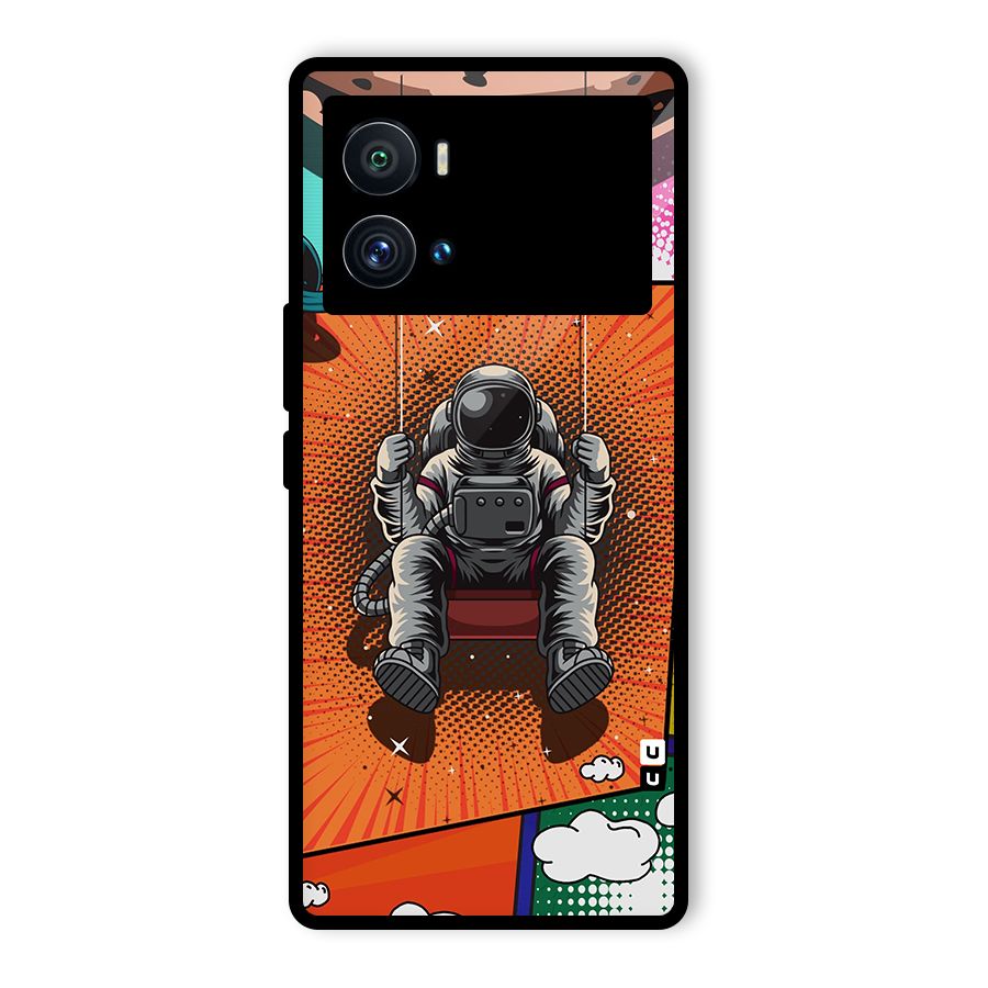 Cool Astraunaut Comic Swing Glass Back Case for Vivo iQOO 9 Pro