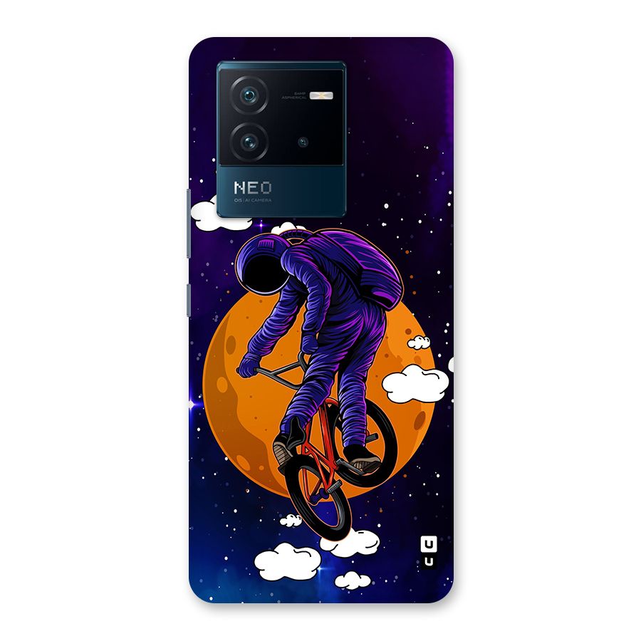 Cool Astro Cyclist Back Case for Vivo iQOO Neo 6 5G