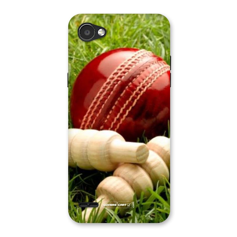 Cricket Ball and Stumps Back Case for LG Q6