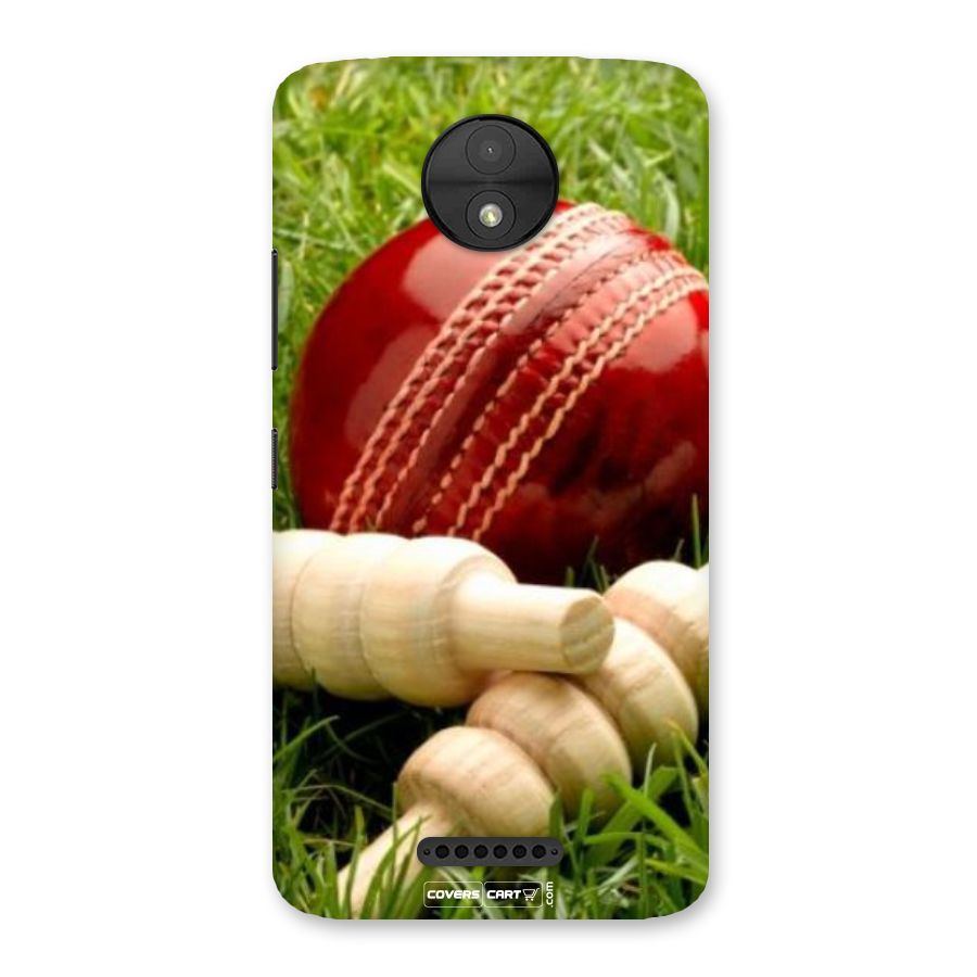 Cricket Ball and Stumps Back Case for Moto C