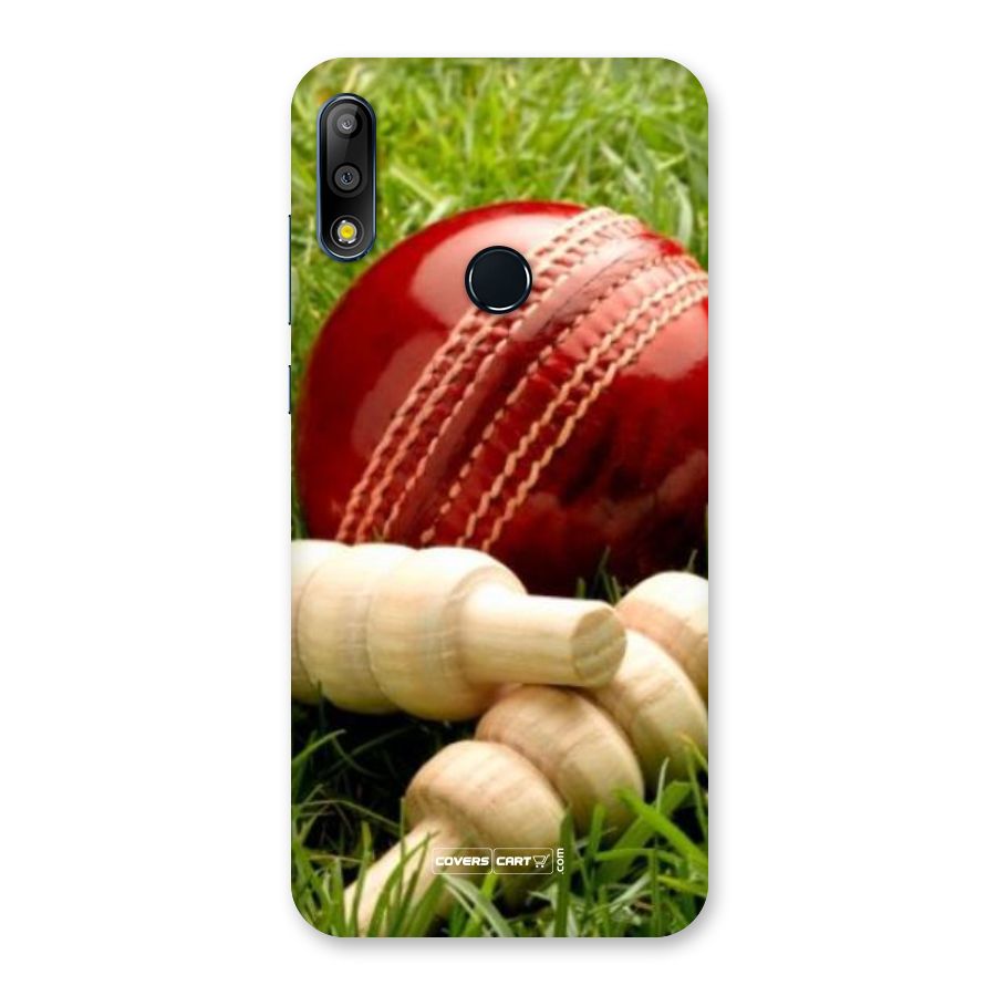 Cricket Ball and Stumps Back Case for Zenfone Max Pro M2