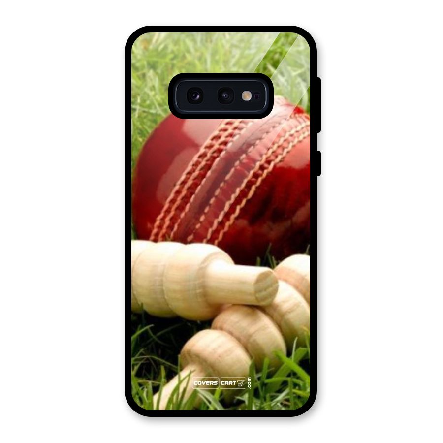 Cricket Ball and Stumps Glass Back Case for Galaxy S10e