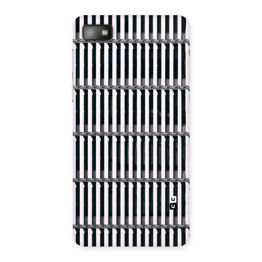 Dark Lines Pattern Back Case for Blackberry Z10
