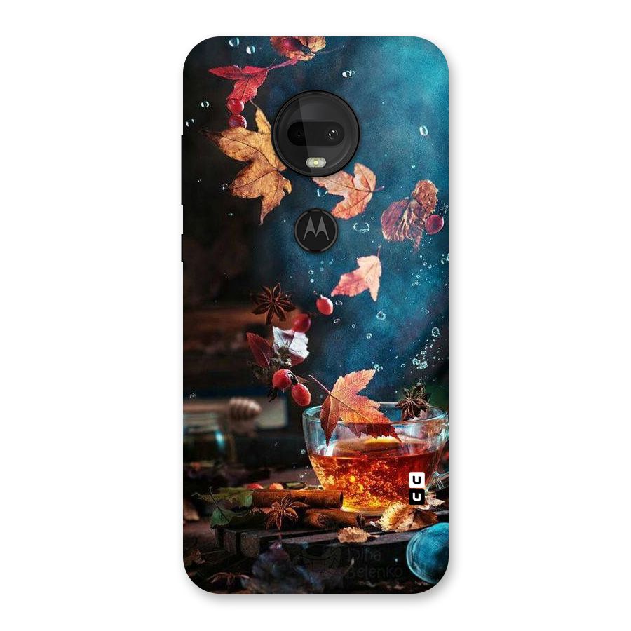 Falling Leaves Tea Back Case for Moto G7