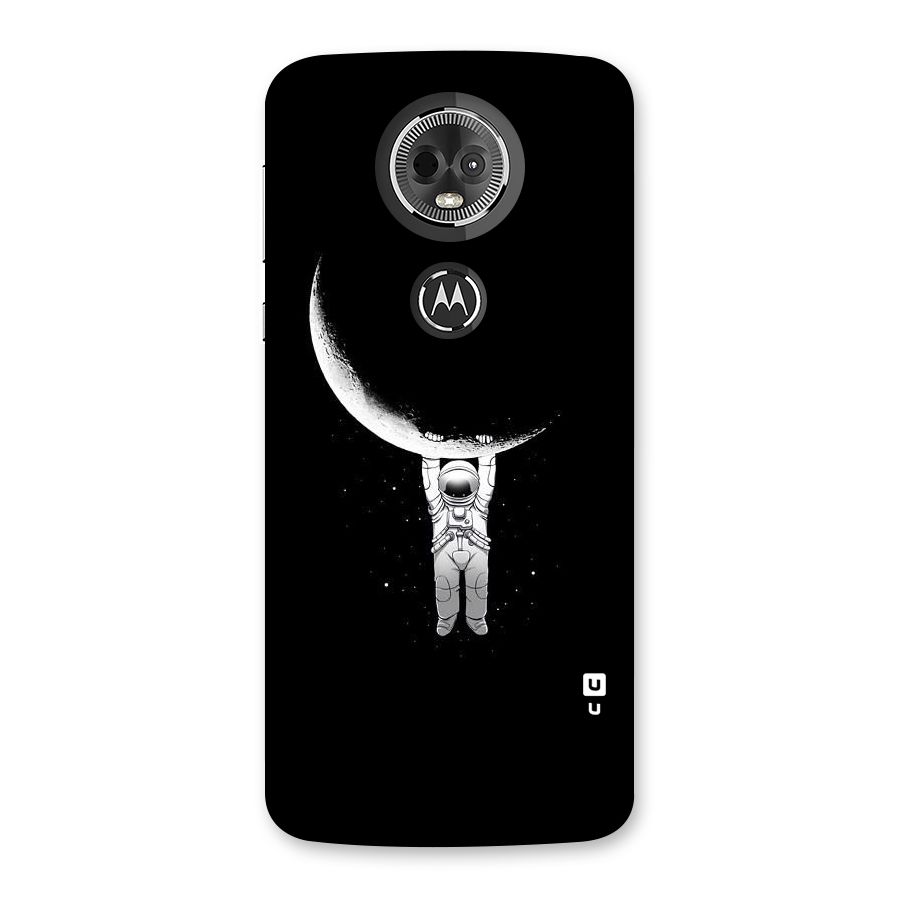 Hanging Astronaut Back Case for Moto E5 Plus