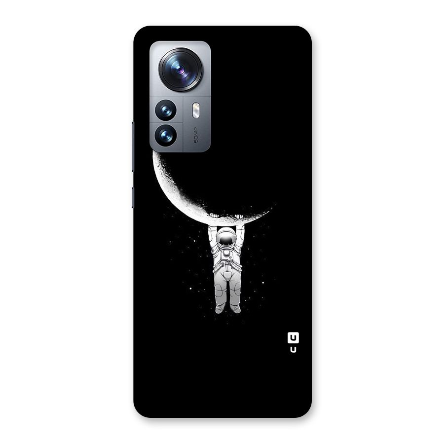 Hanging Astronaut Back Case for Xiaomi 12 Pro