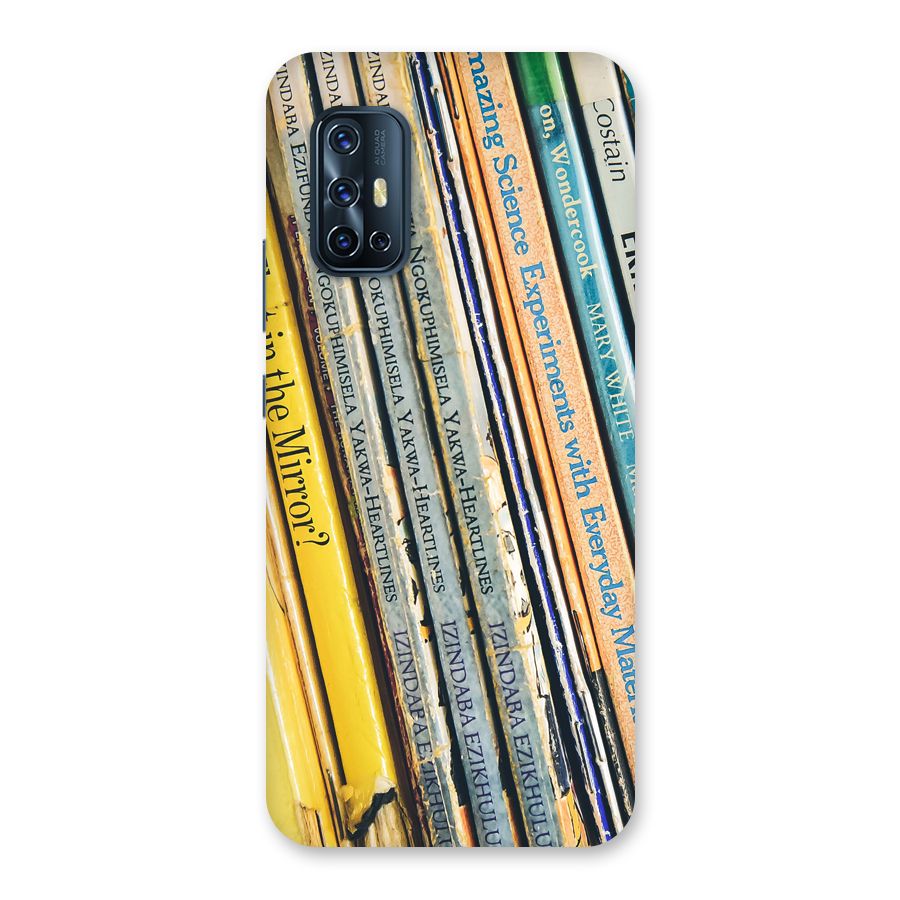 In Love with Books Back Case for Vivo V17