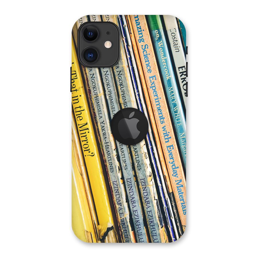 In Love with Books Back Case for iPhone 11 Logo Cut