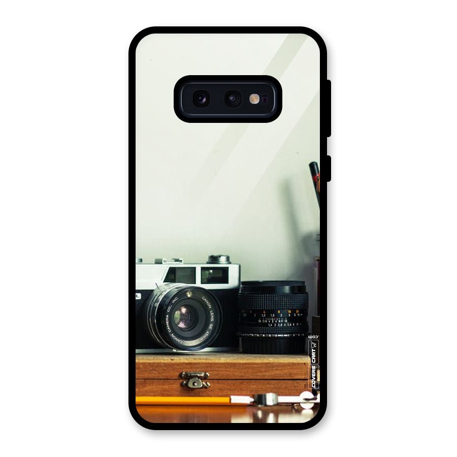 Photographer Desk Glass Back Case for Galaxy S10e