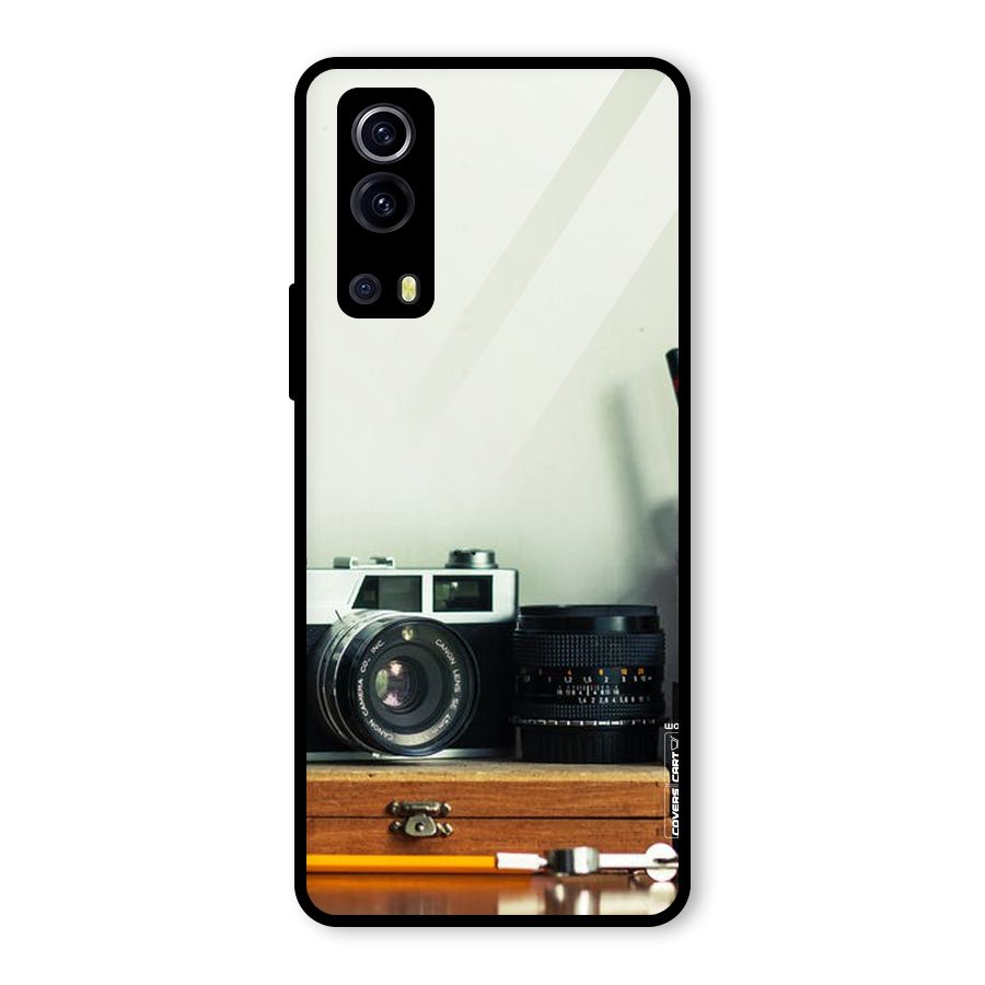 Photographer Desk Glass Back Case for Vivo iQOO Z3