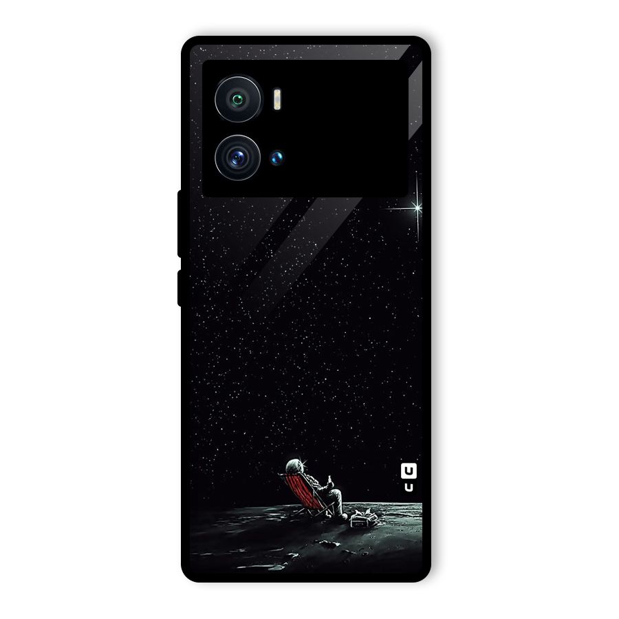 Resting Spaceman Face Glass Back Case for Vivo iQOO 9 Pro