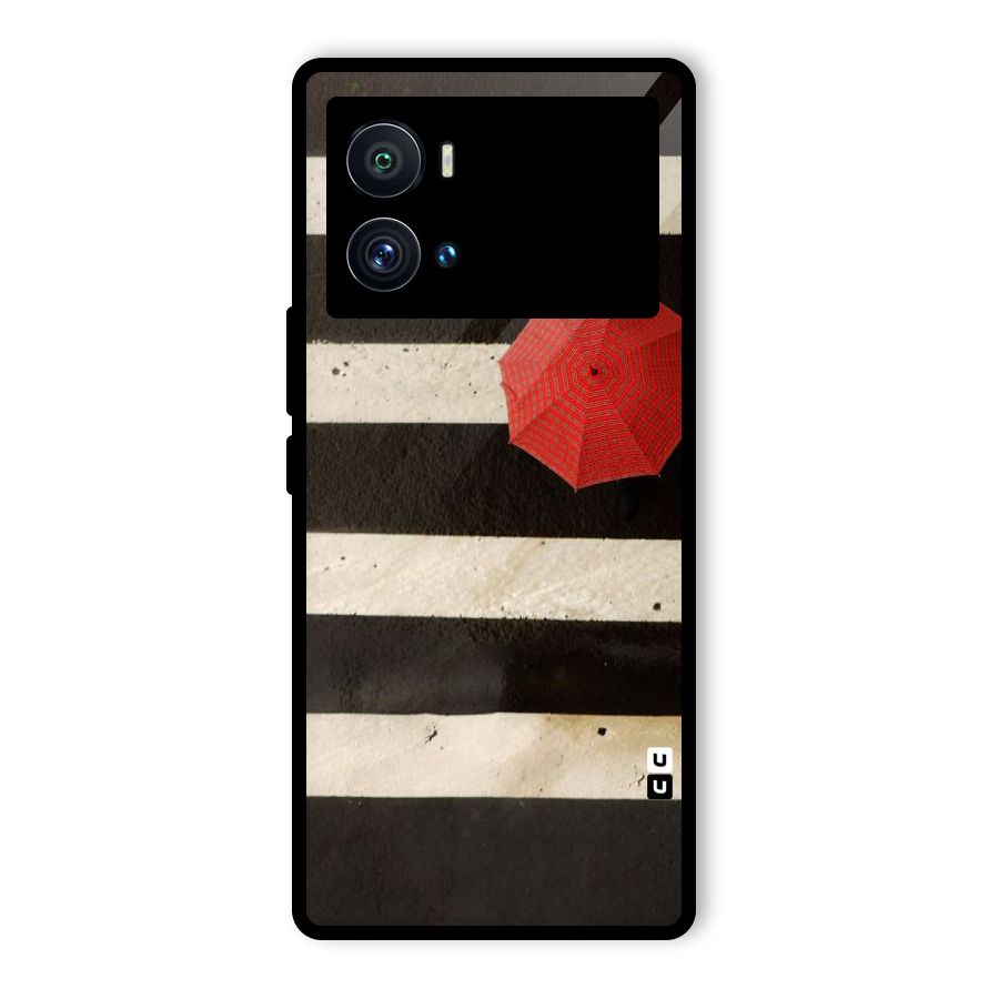 Single Red Umbrella Stripes Glass Back Case for Vivo iQOO 9 Pro