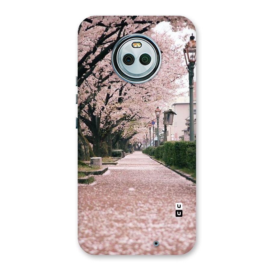 Street In Pink Flowers Back Case for Moto X4