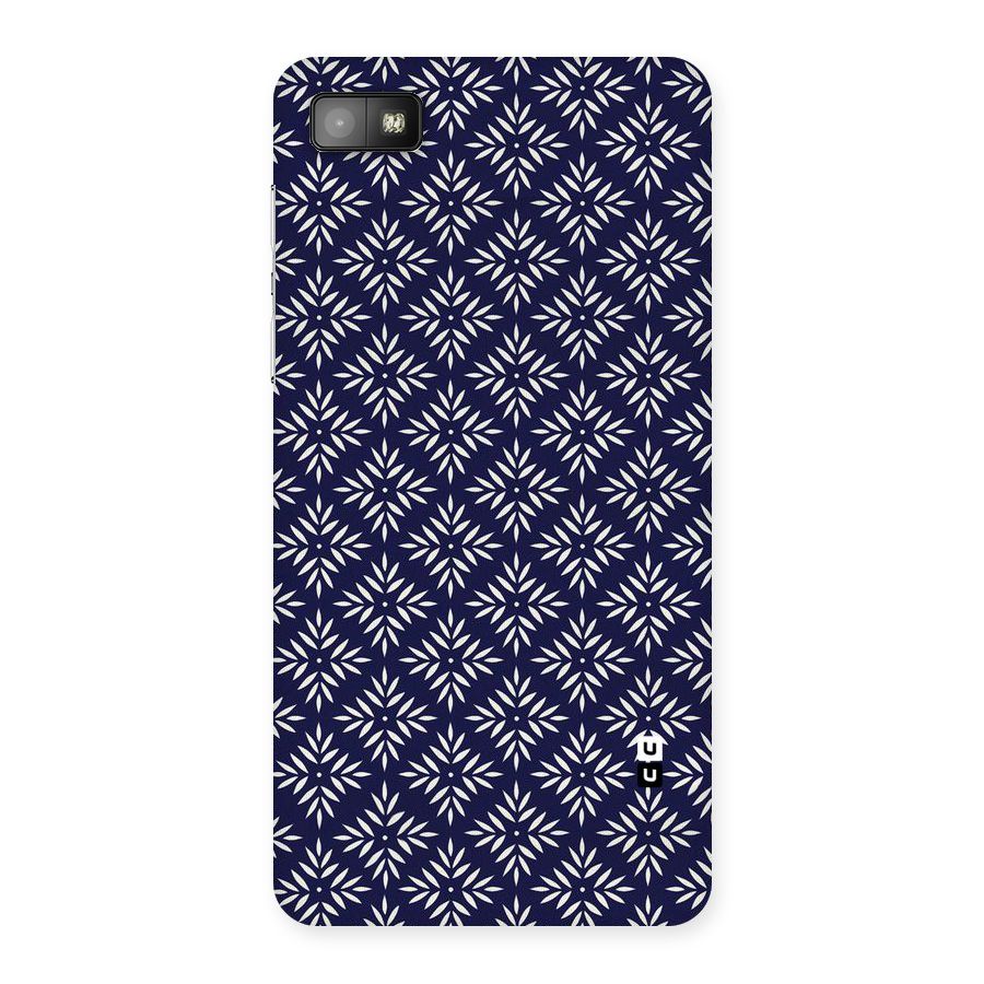 White Petals Pattern Back Case for Blackberry Z10