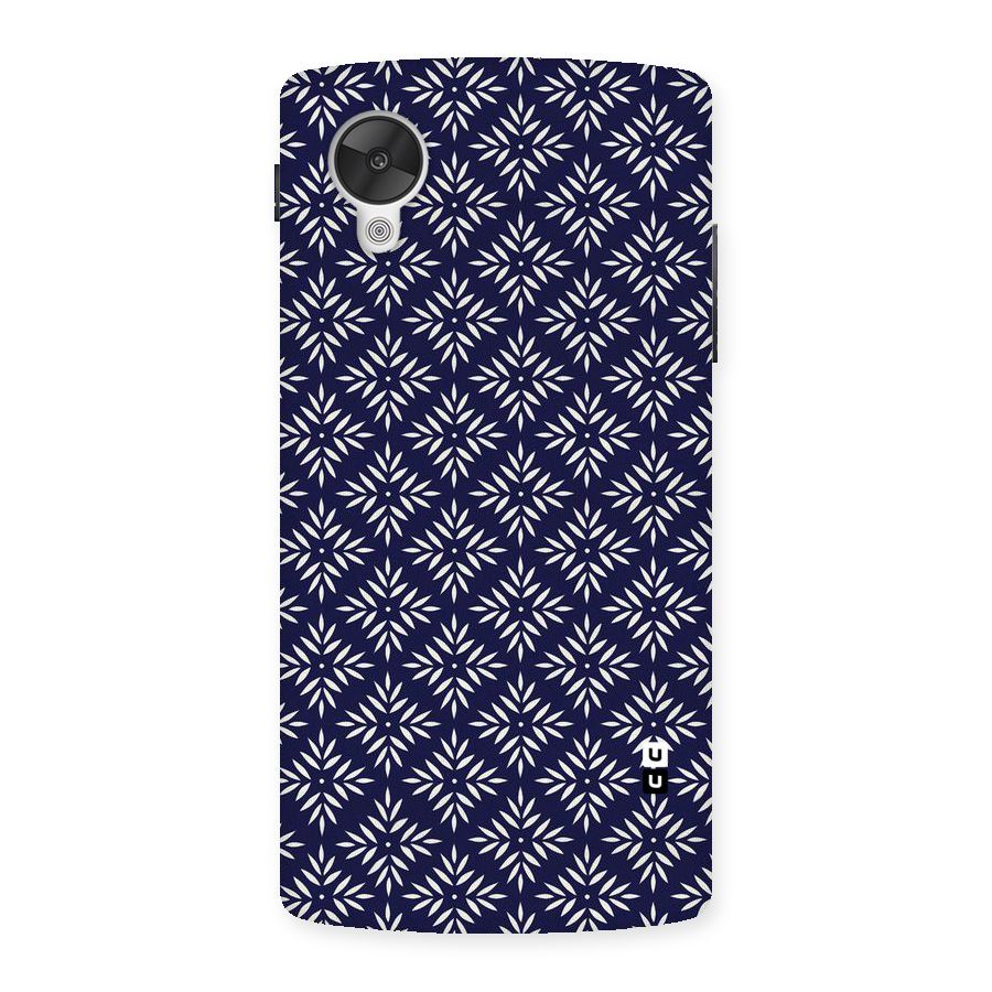 White Petals Pattern Back Case for Google Nexsus 5