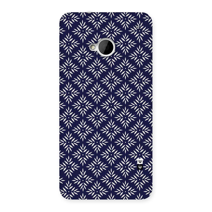 White Petals Pattern Back Case for HTC One M7