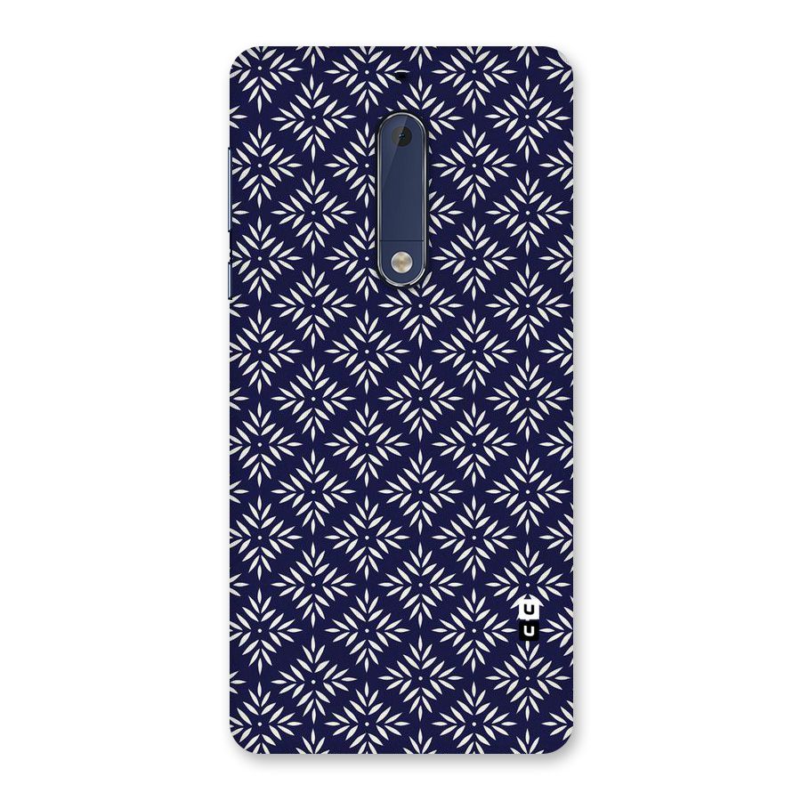 White Petals Pattern Back Case for Nokia 5