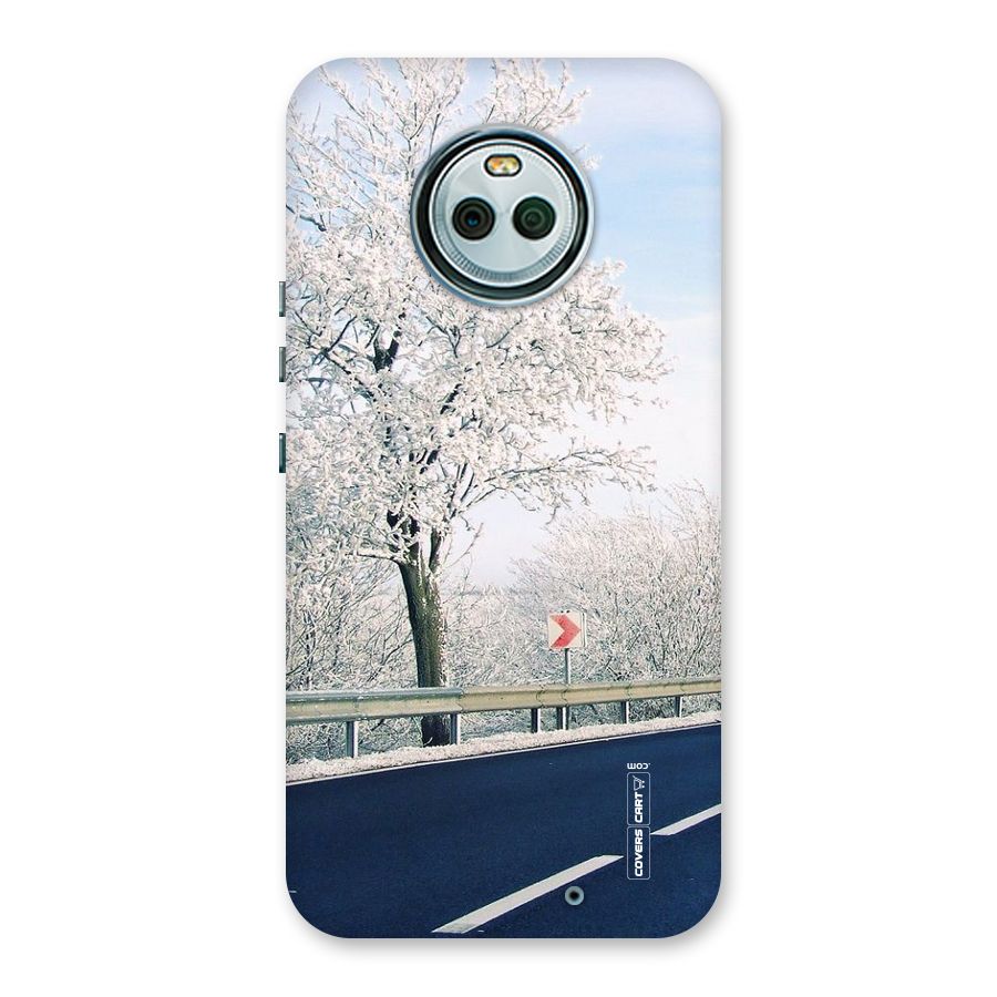 White Snow Tree Back Case for Moto X4