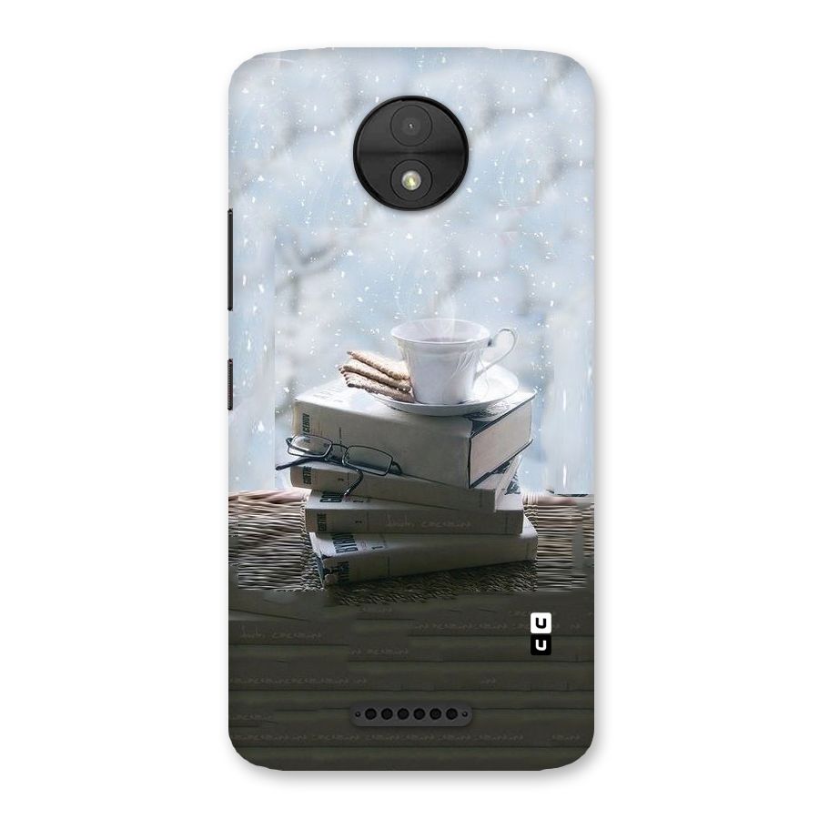 Winter Reads Back Case for Moto C