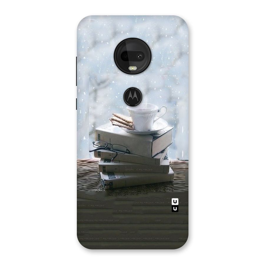 Winter Reads Back Case for Moto G7