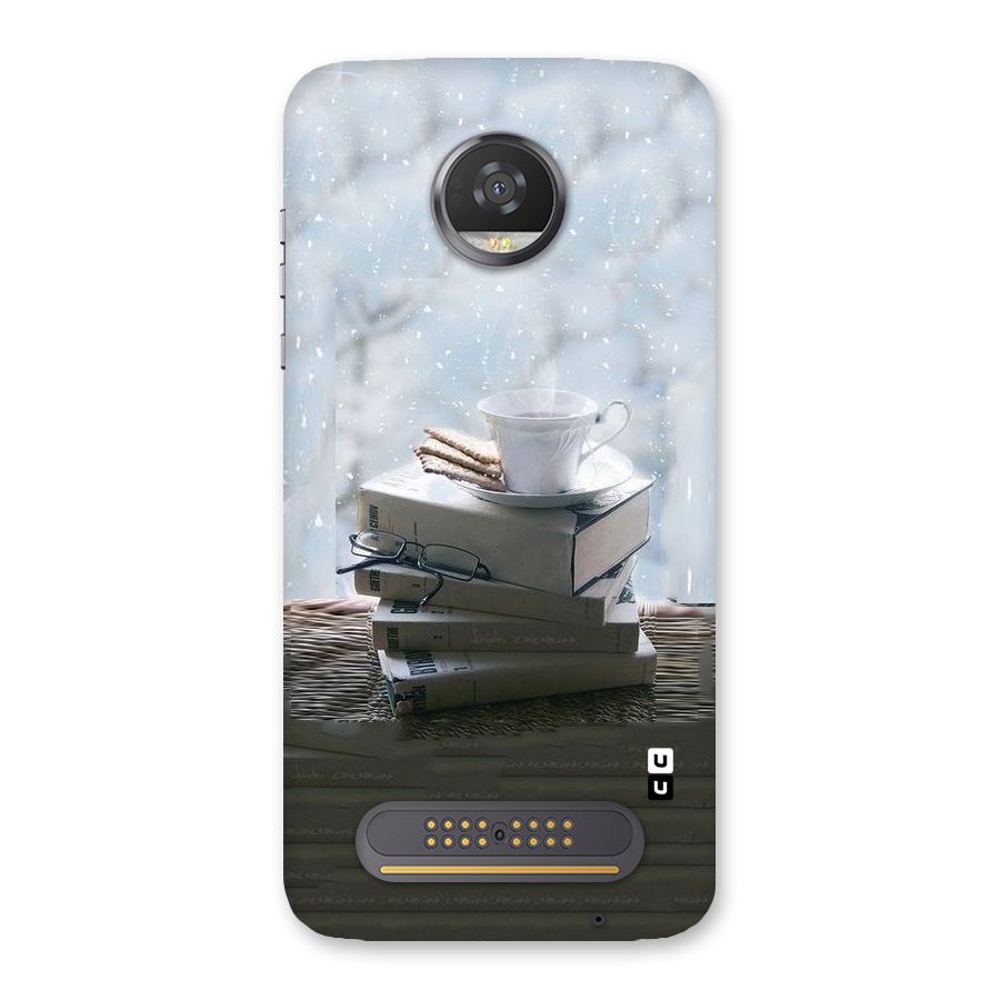 Winter Reads Back Case for Moto Z2 Play