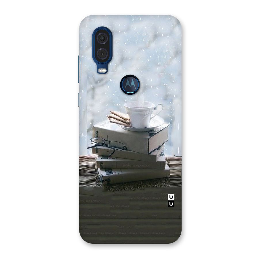 Winter Reads Back Case for Motorola One Vision