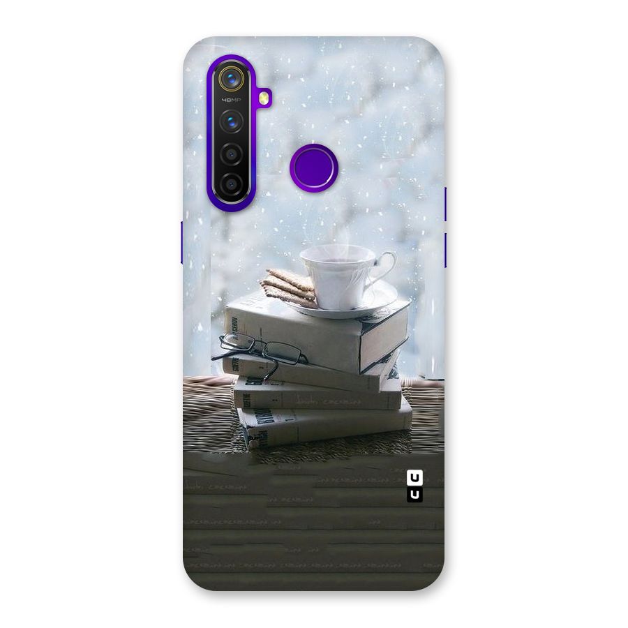 Winter Reads Back Case for Realme 5 Pro
