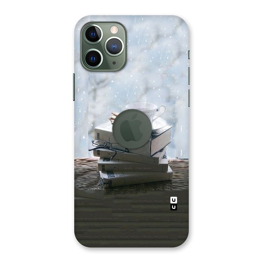 Winter Reads Back Case for iPhone 11 Pro Logo  Cut