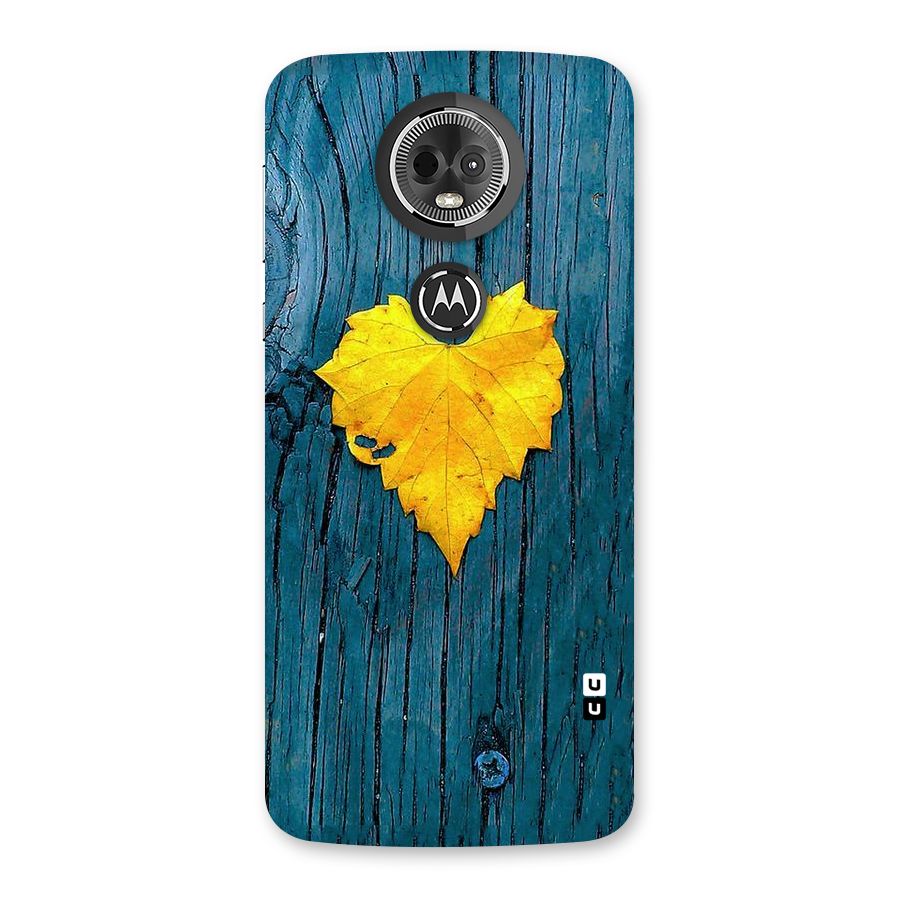 Yellow Leaf Back Case for Moto E5 Plus