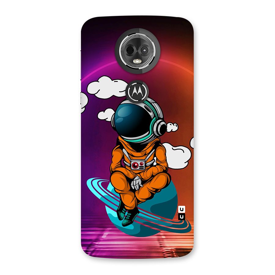 Cool Astraunaut Relaxing Back Case for Moto E5 Plus