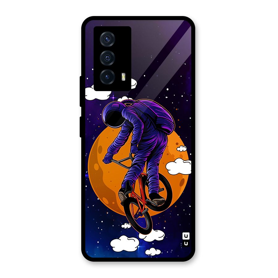 Cool Astro Cyclist Glass Back Case for Vivo iQOO Z5