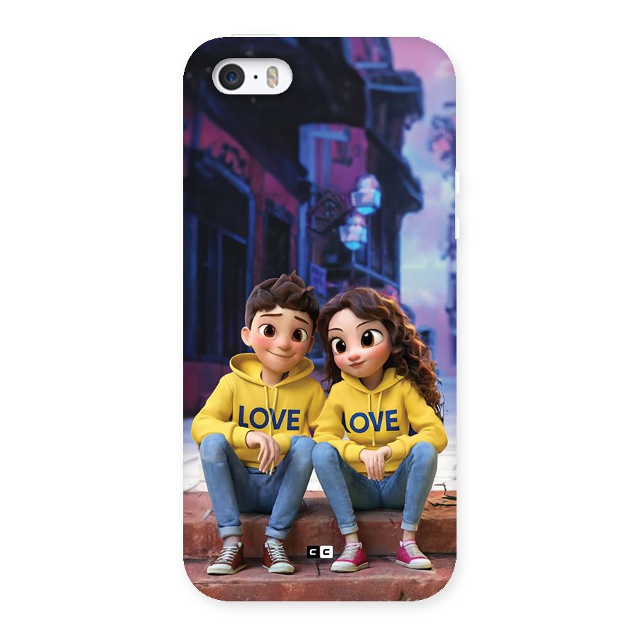 Cute Couple Sitting Back Case for iPhone SE 2016