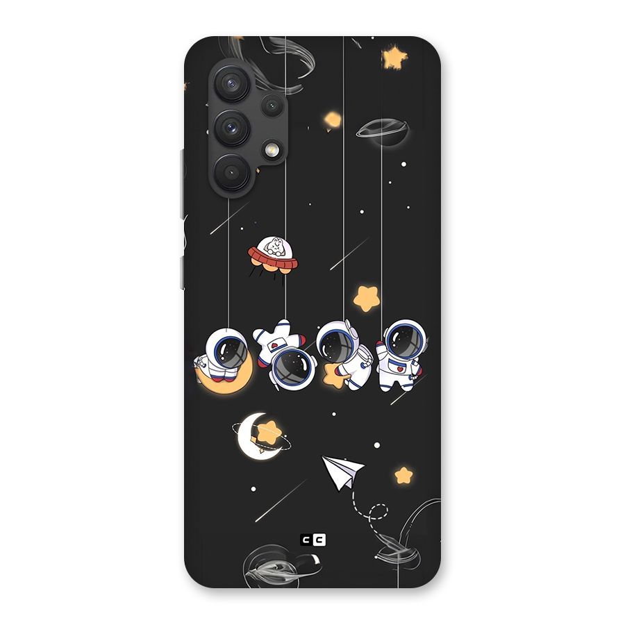 Hanging Astronauts Back Case for Galaxy A32