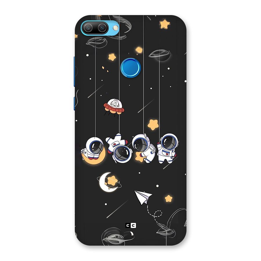Hanging Astronauts Back Case for Honor 9N