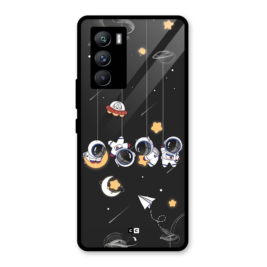 Hanging Astronauts Glass Back Case for Vivo iQOO 9 SE