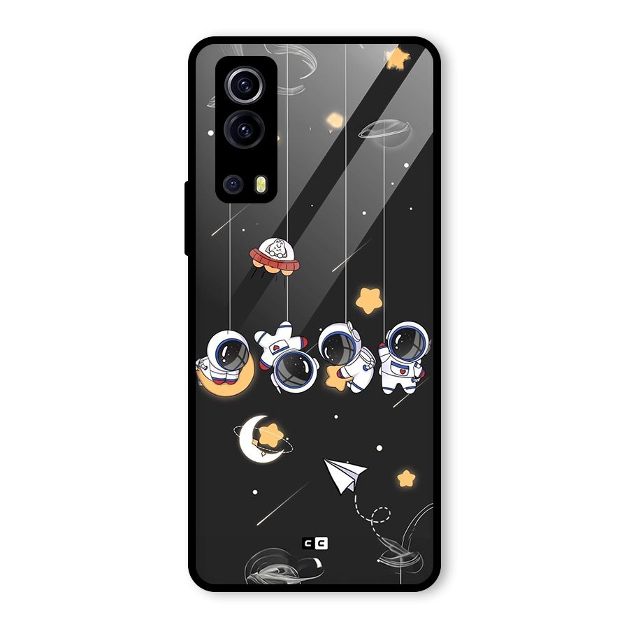 Hanging Astronauts Glass Back Case for Vivo iQOO Z3