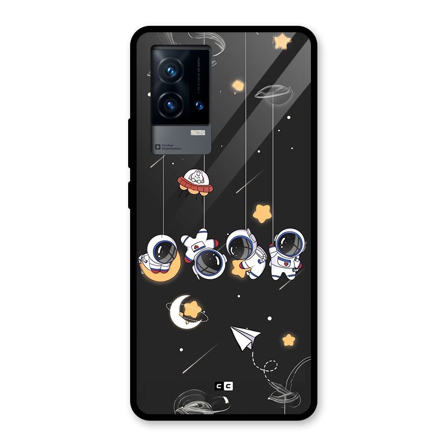 Hanging Astronauts Glass Back Case for iQOO 9 5G