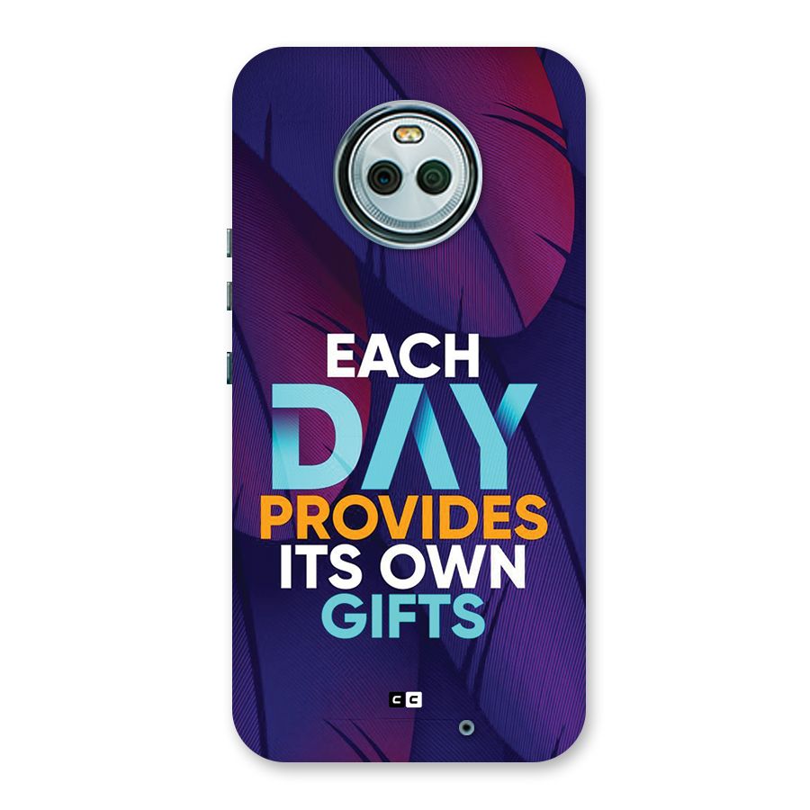 Its Own Gifts Back Case for Moto X4