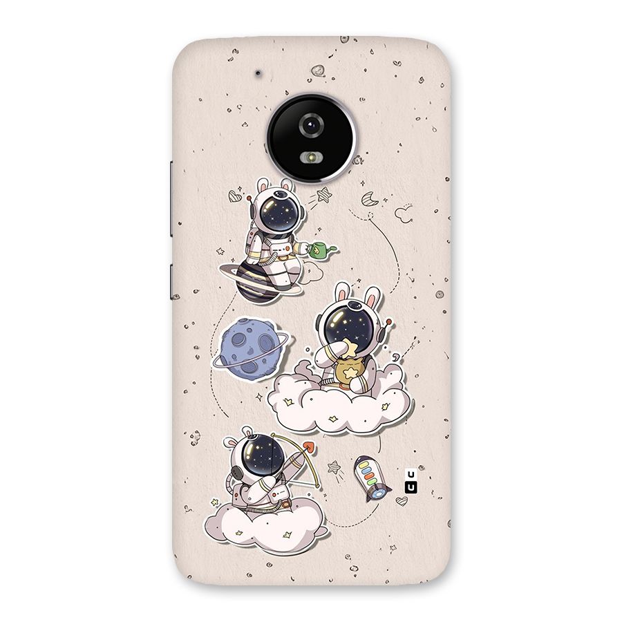 Lovely Astronaut Playing Back Case for Moto G5