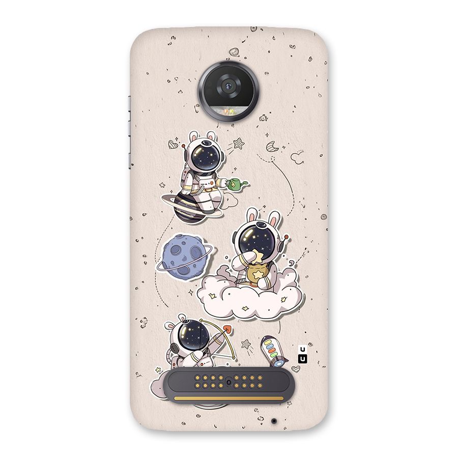 Lovely Astronaut Playing Back Case for Moto Z2 Play